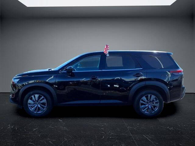 2025 Nissan Pathfinder S