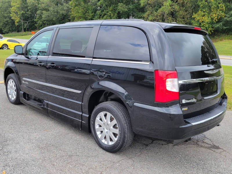 2014 Chrysler WHEELCHAIR VAN