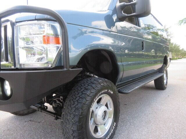 2013 Ford E-Series E-150 XLT