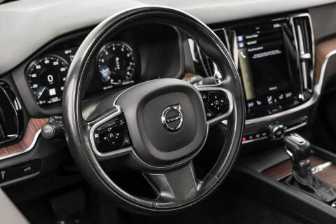 2021 Volvo V60 T5 Momentum