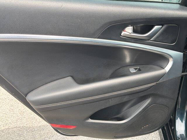 2025 Genesis G70
