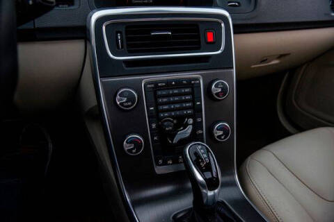 2015 Volvo V60 T5 Drive-E Premier