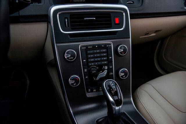 2015 Volvo V60 T5 Drive-E Premier