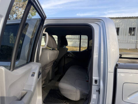 2011 Nissan Frontier SV V6