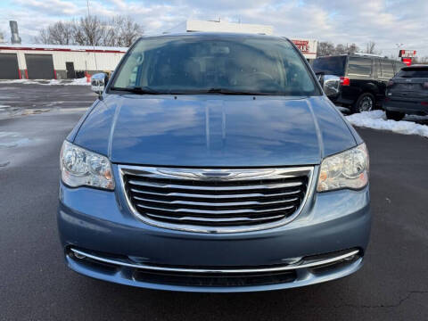 2011 Chrysler Town and Country Touring-L