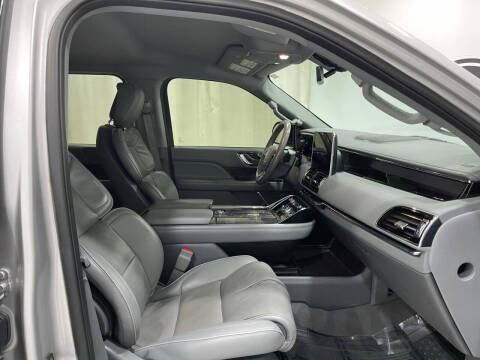2019 Lincoln Navigator Select