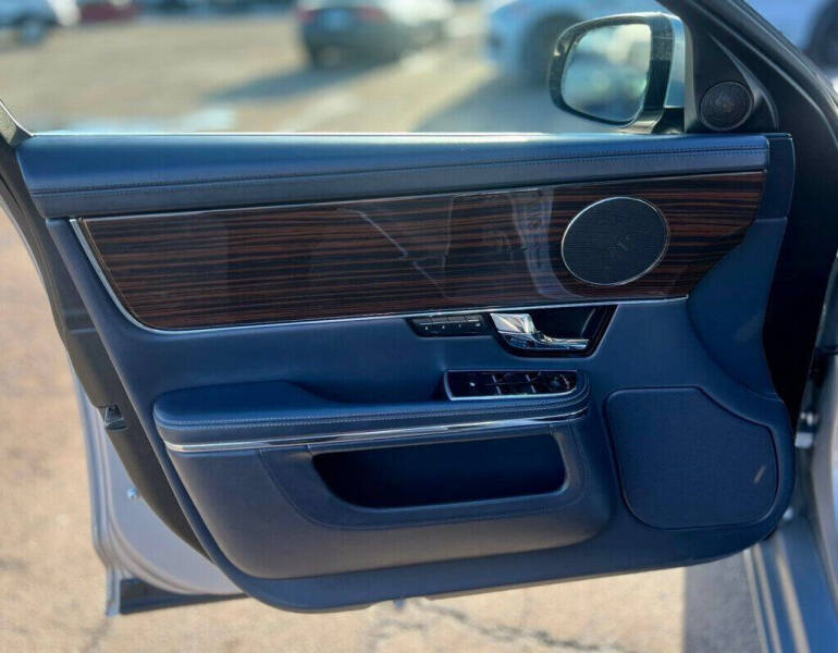 2011 Jaguar XJL