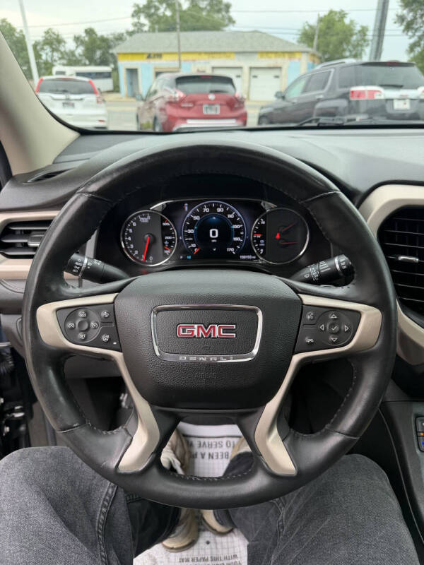 2017 GMC Acadia Denali