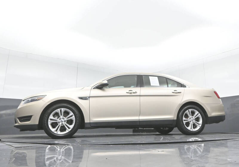 2017 Ford Taurus SEL