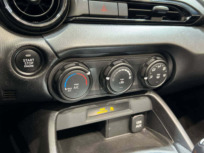 2016 Mazda MX-5 Miata Sport