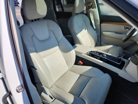 2020 Volvo XC90 T6 Inscription 6-Passenger