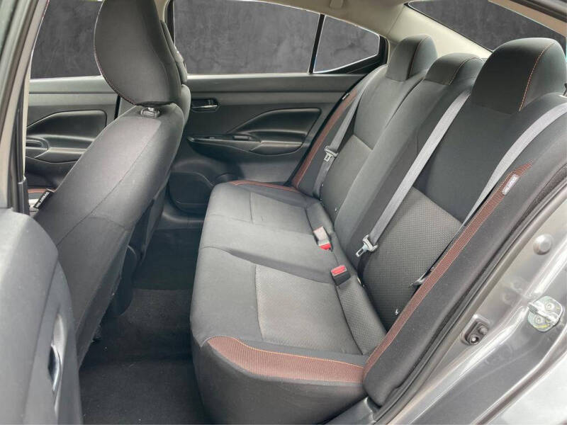 2020 Nissan Versa SR