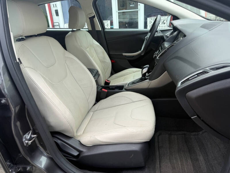 2016 Ford Focus Titanium
