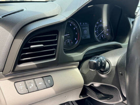 2020 Hyundai Elantra