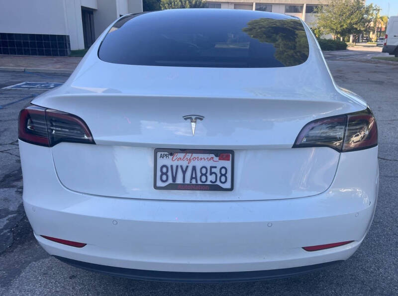2021 Tesla Model 3 Standard Range Plus