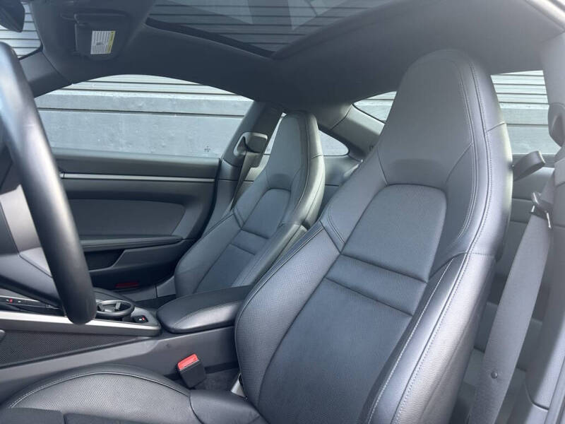 2022 Porsche 911 Carrera