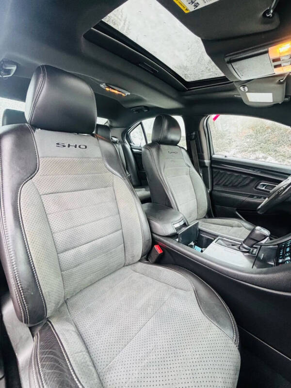 2018 Ford Taurus SHO