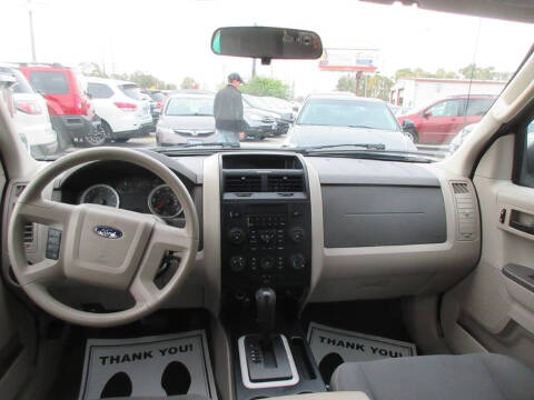 2010 Ford Escape XLS