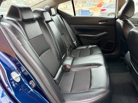 2022 Nissan Altima 2.5 SR