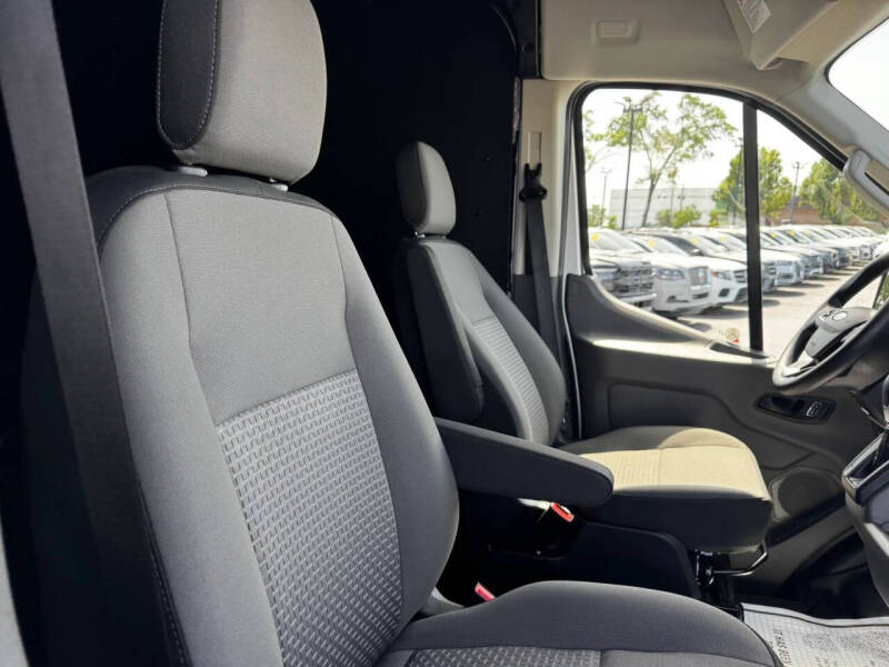 2026 Ford Transit 250