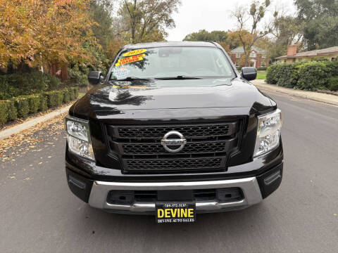 2022 Nissan Titan SV