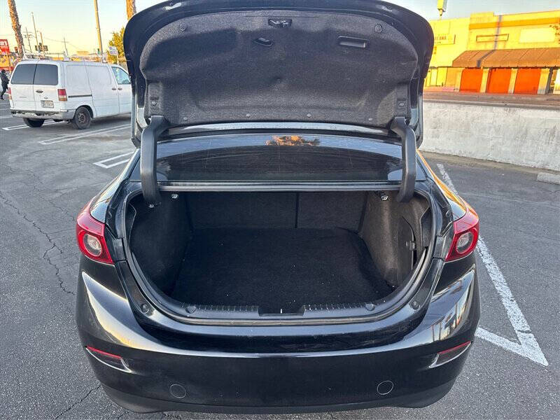 2017 Mazda MAZDA3 Touring