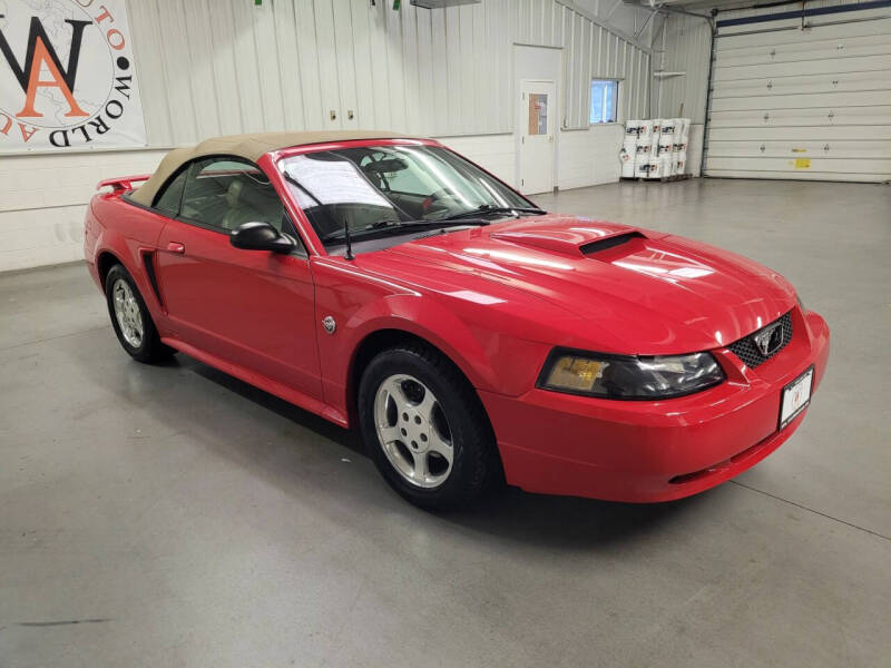 2004 Ford Mustang Deluxe