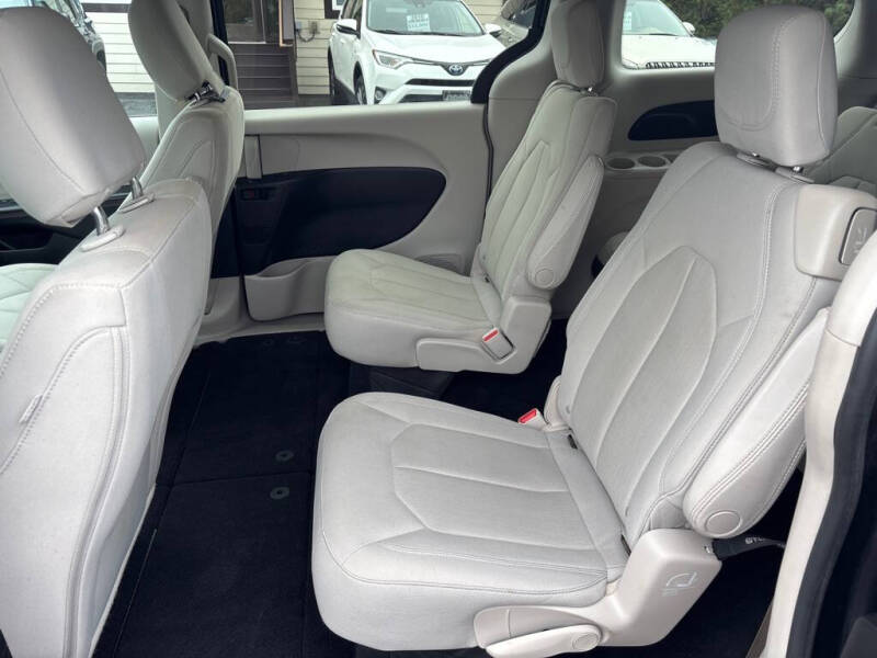 2017 Chrysler Pacifica Touring