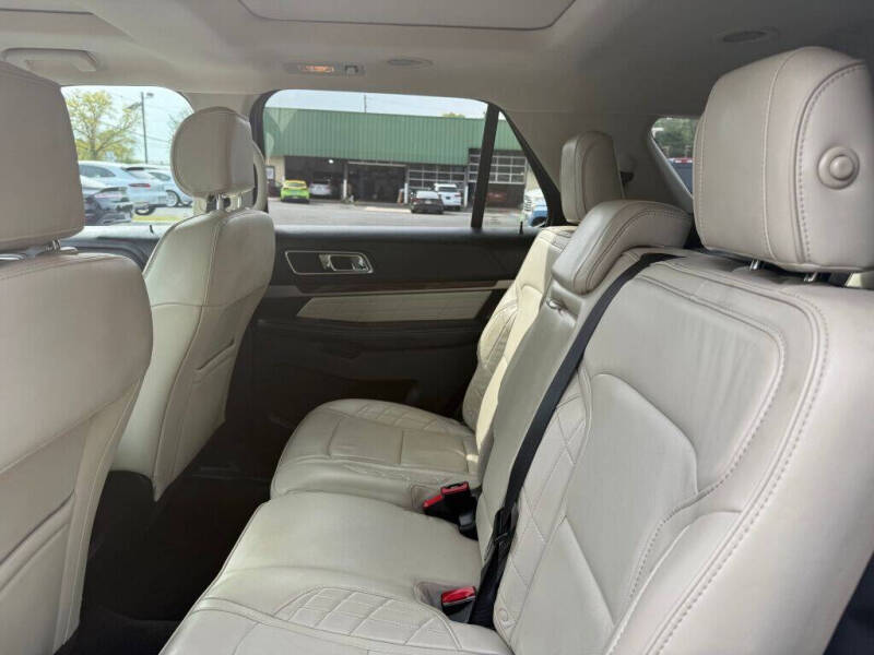 2017 Ford Explorer Platinum