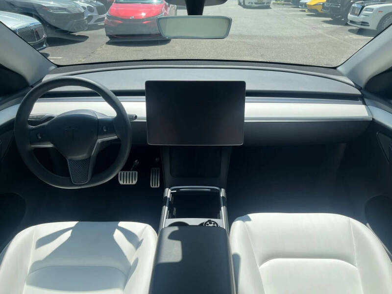 2023 Tesla Model Y Performance