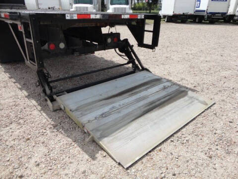 2013 Freightliner M2 106