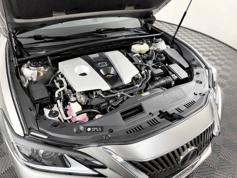 2019 Lexus ES 300h