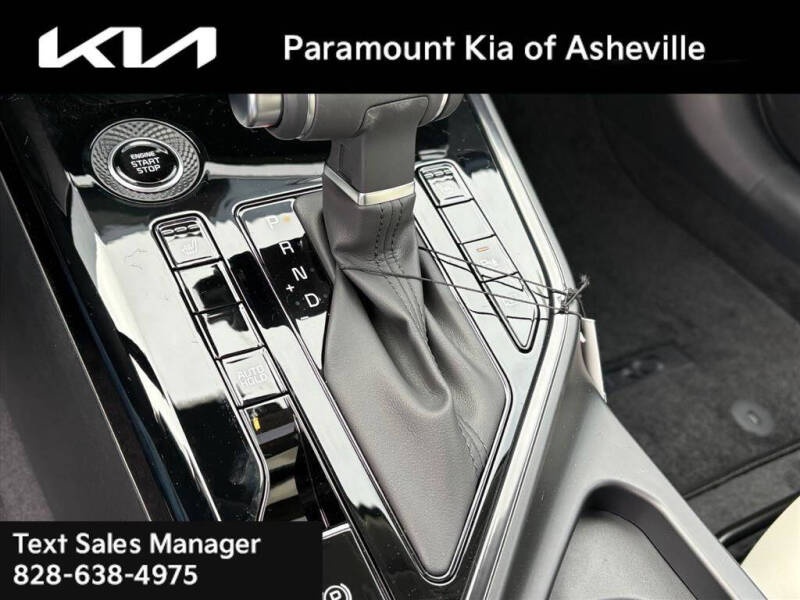 2025 Kia Niro EX Touring