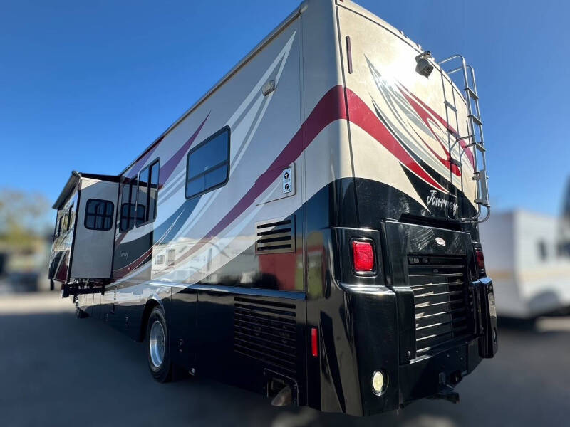 2010 Winnebago JOURNEY 40L