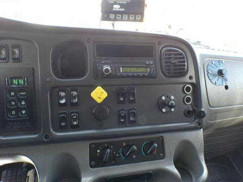 2017 Freightliner M2 106