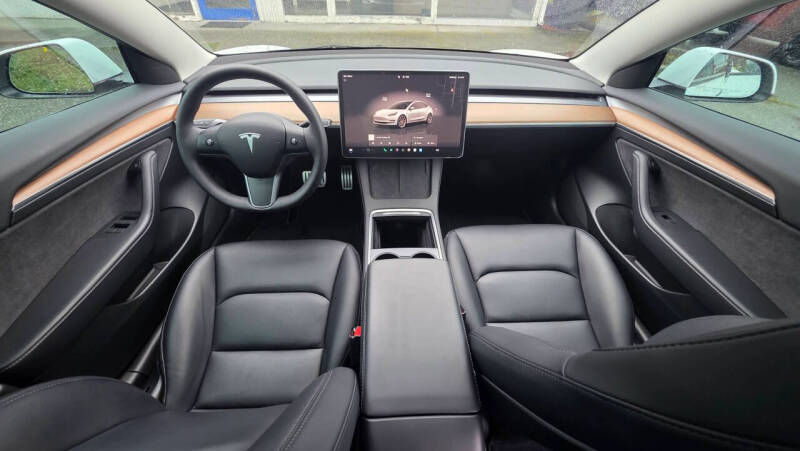 2023 Tesla Model 3 Performance