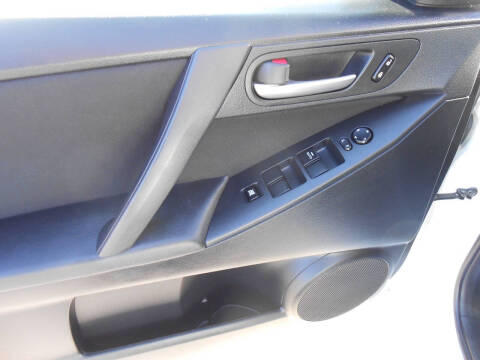 2013 Mazda MAZDA3 i Touring