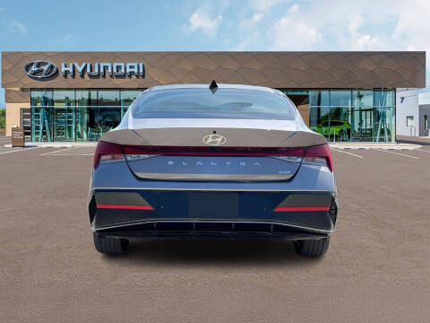 2025 Hyundai Elantra Hybrid Limited