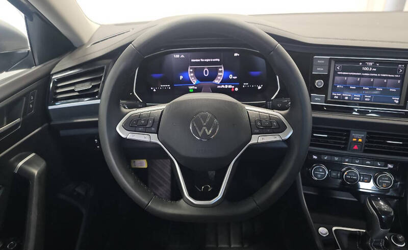 2024 Volkswagen Jetta SE