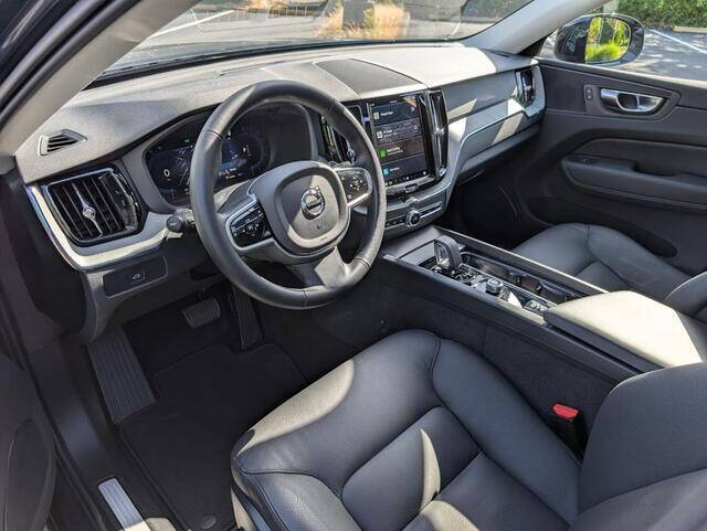 2025 Volvo XC60 B5 Plus Dark Theme