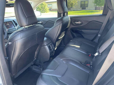 2023 Jeep Cherokee Altitude Lux