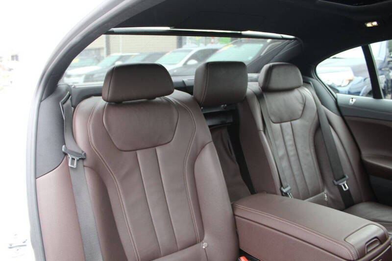 2018 BMW 7 Series 740i