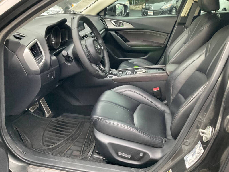 2018 Mazda MAZDA3 Touring