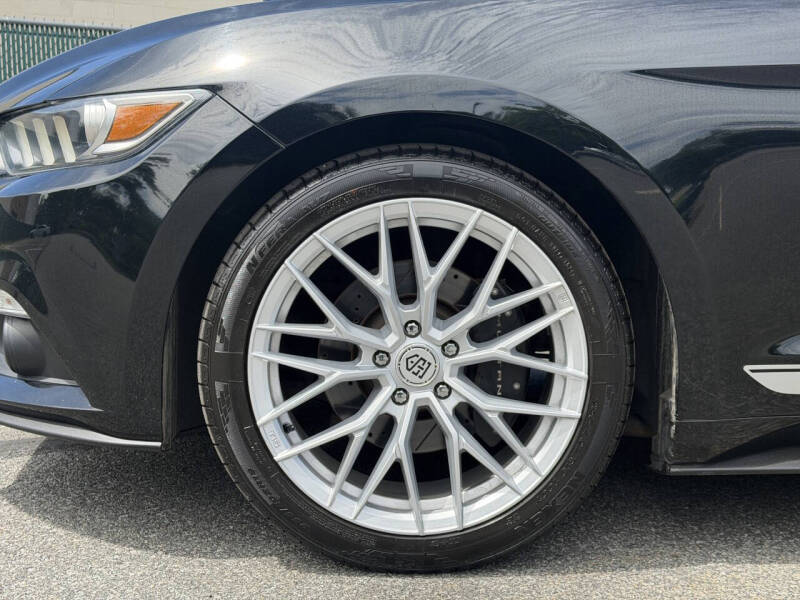 2017 Ford Mustang EcoBoost Premium