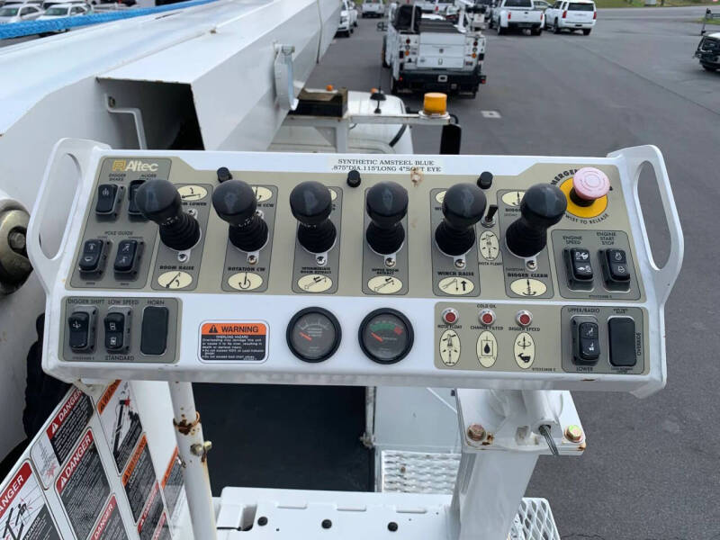 2016 Freightliner M2 106