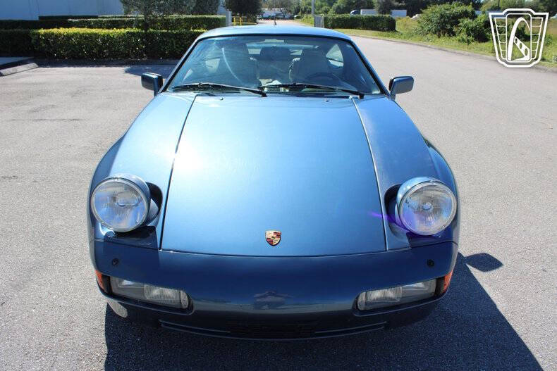 1989 Porsche 928 S4