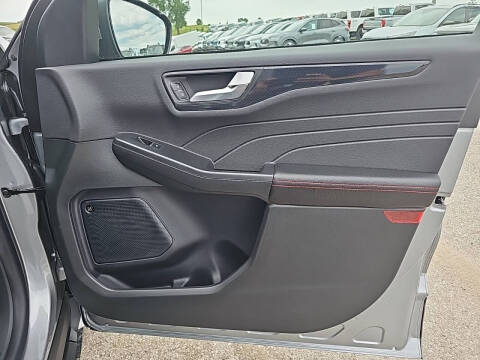 2024 Ford Escape ST-Line Elite