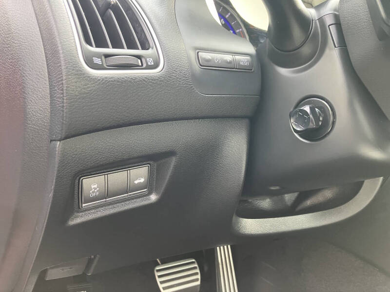 2017 Infiniti Q60 Red Sport 400