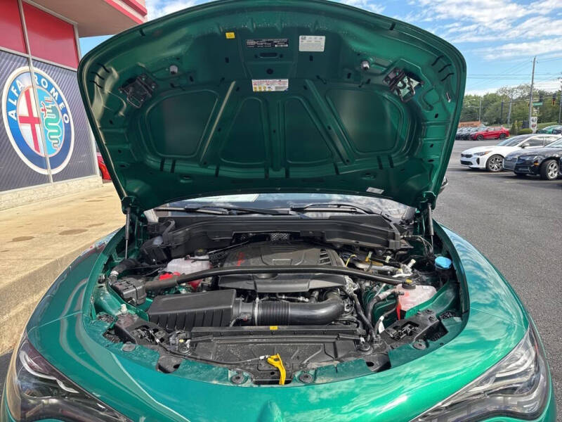 2025 Alfa Romeo Stelvio Intensa