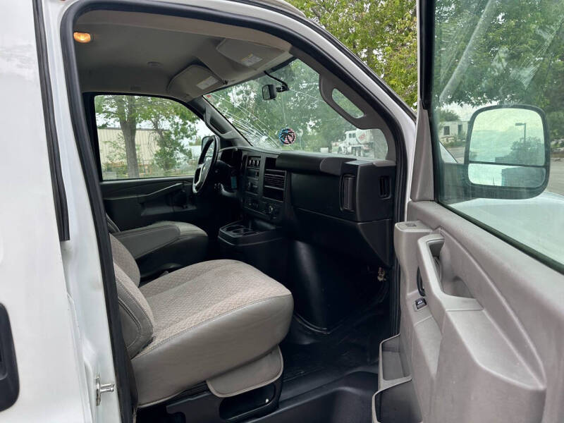 2017 Chevrolet Express 2500